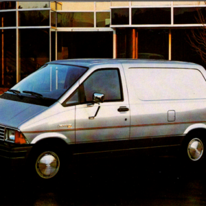 AEROSTAR VAN Postcard Unposted Automobile Ad - Image 1