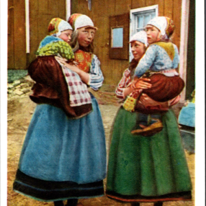 Postcard Holland Unposted Dutch Women Children - Image 1